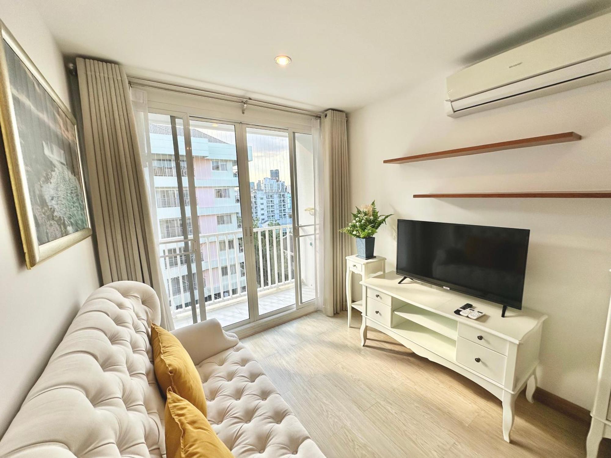 Town Sukhumvit 71 Apartment Bangkok Ngoại thất bức ảnh