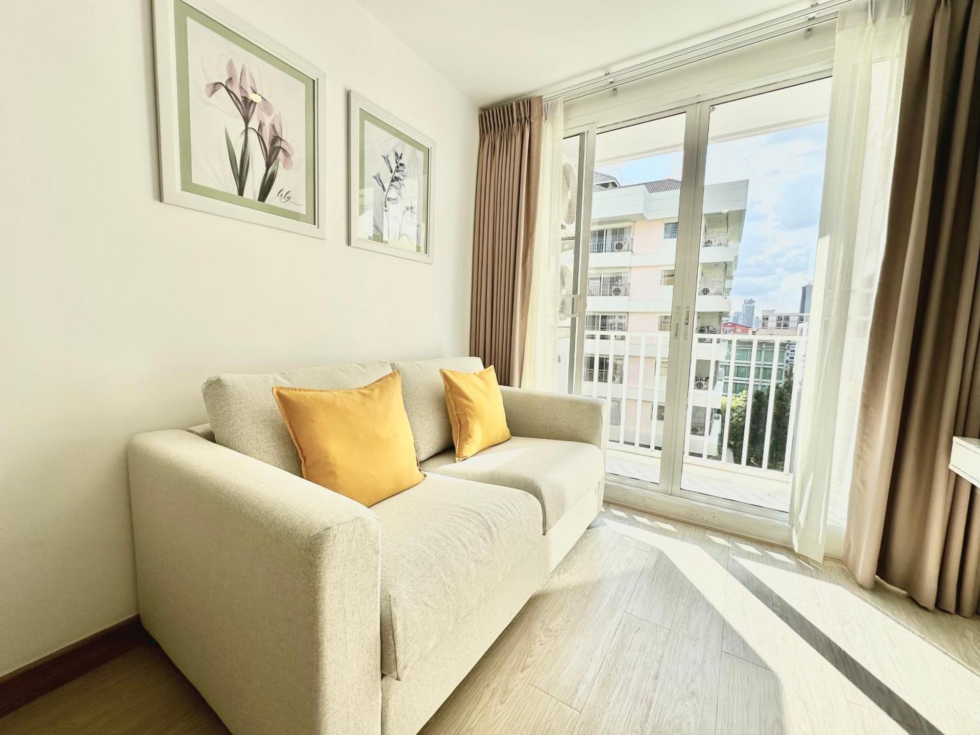 Town Sukhumvit 71 Apartment Bangkok Ngoại thất bức ảnh