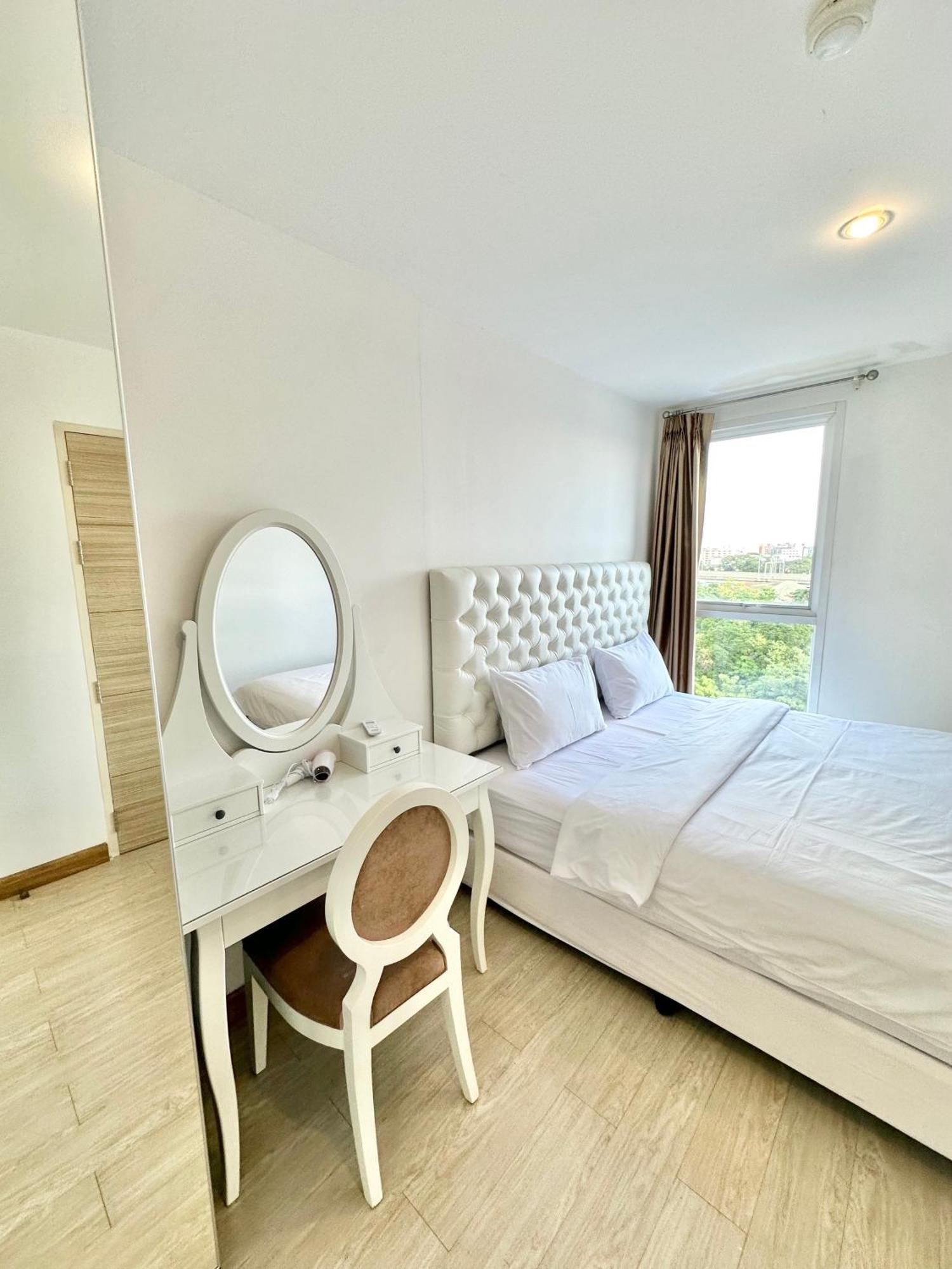 Town Sukhumvit 71 Apartment Bangkok Ngoại thất bức ảnh