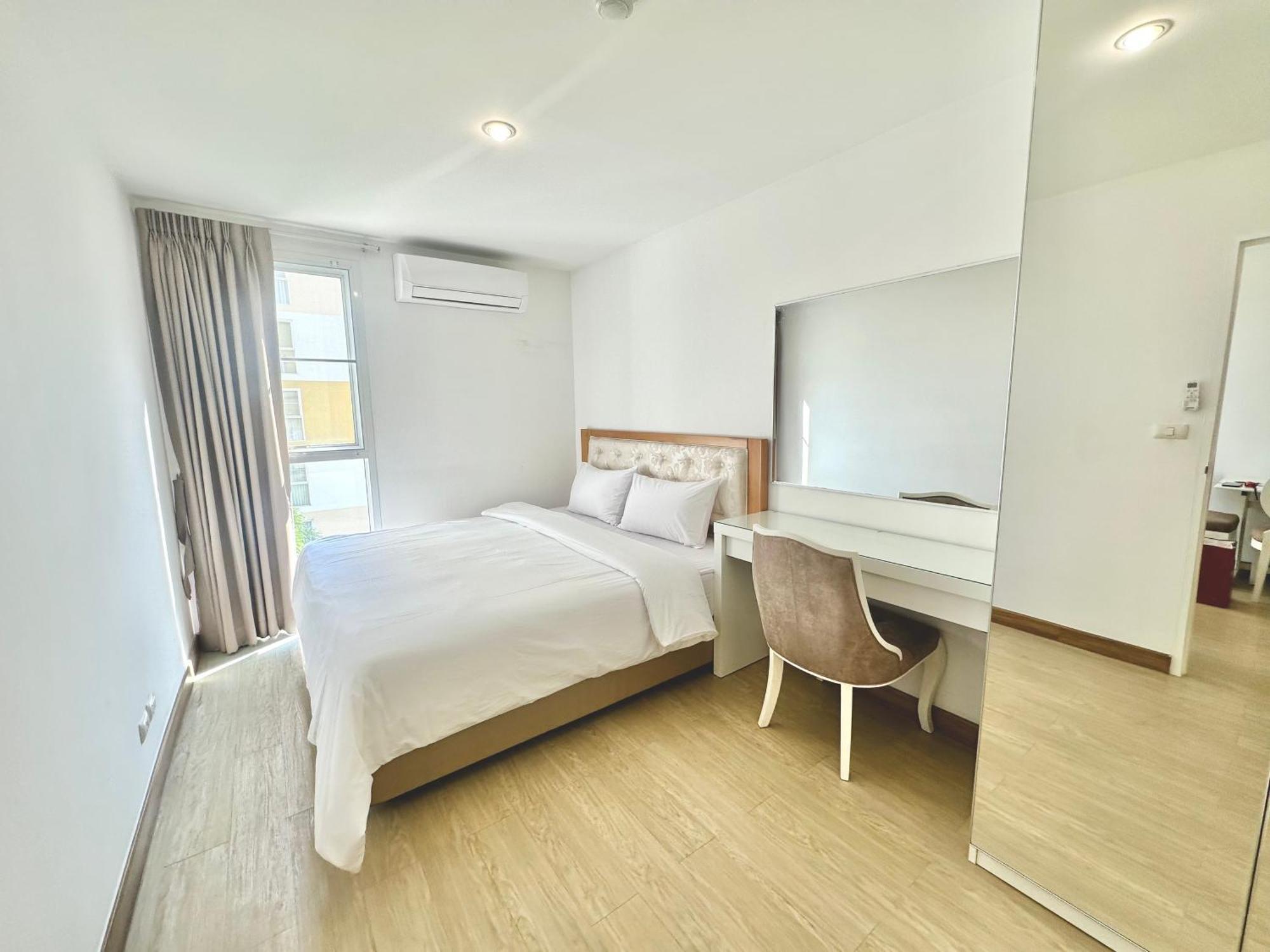 Town Sukhumvit 71 Apartment Bangkok Ngoại thất bức ảnh